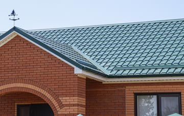 classic Saighdinis metal roof design