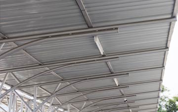 installing Saighdinis metal roofing